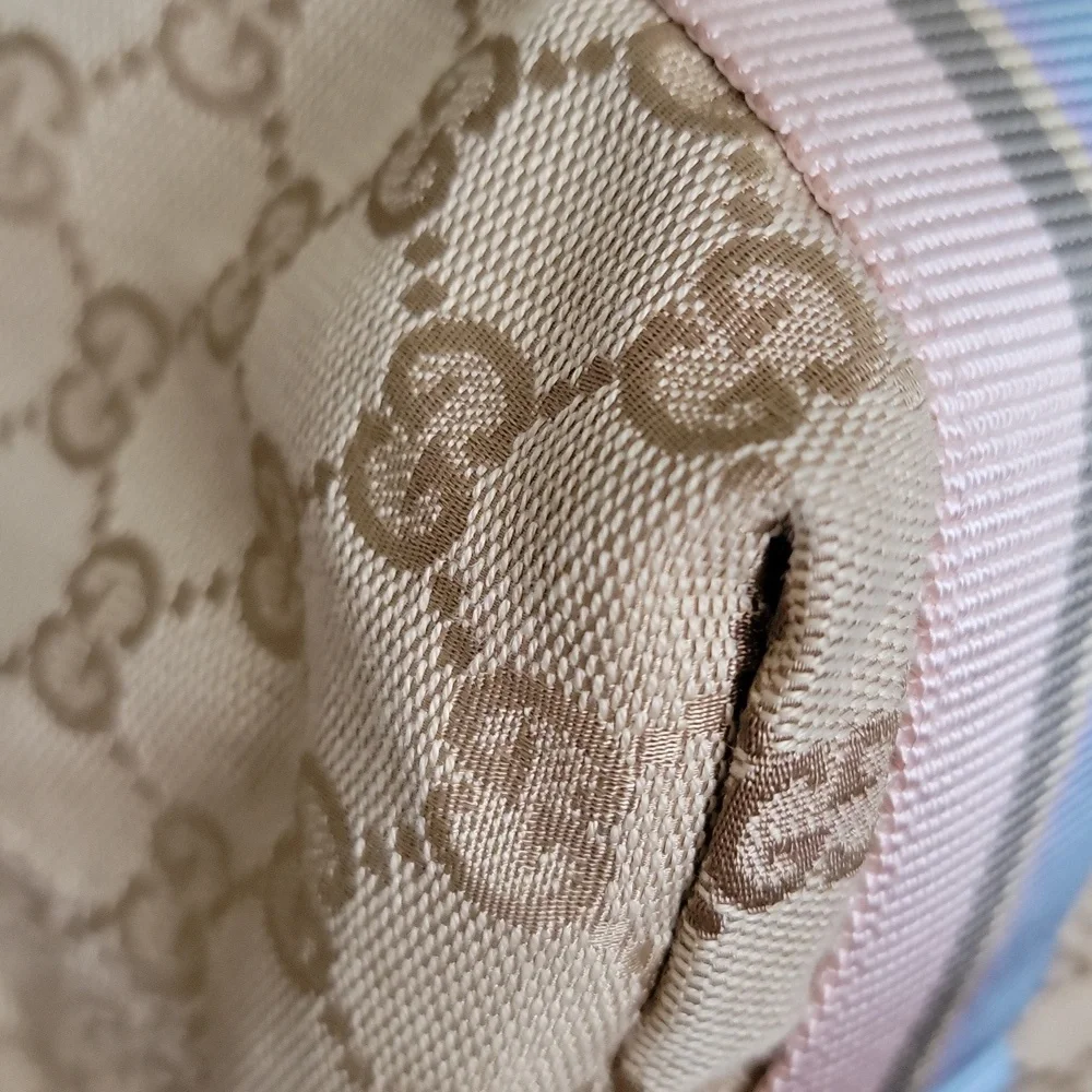 New with Tag attached Gucci Beige GG Canvas Tote with Pastel Pink & Blue Straps - Picture 8 of 16